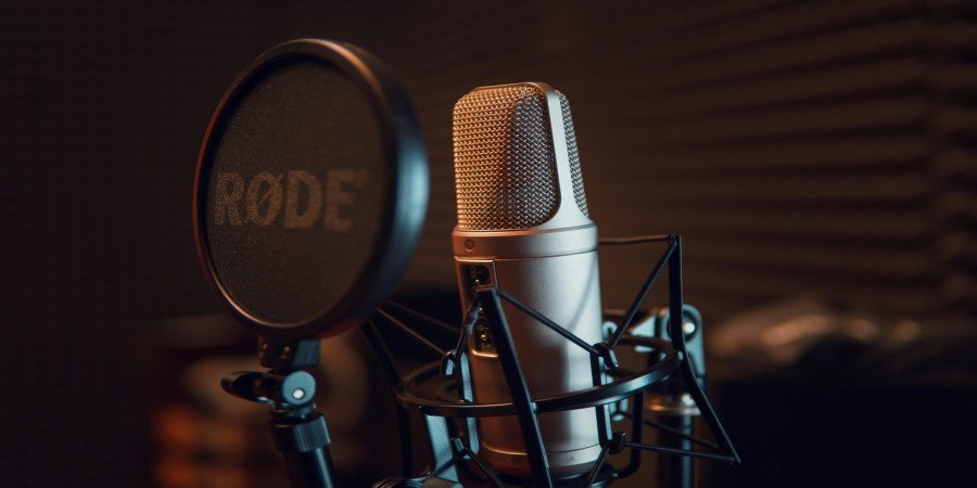 How to Make Money with Online Voiceover Work